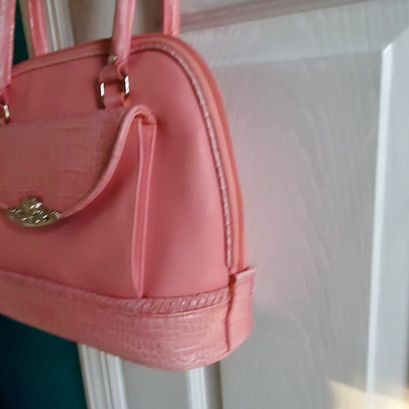Pink purse - Picture 3 of 8